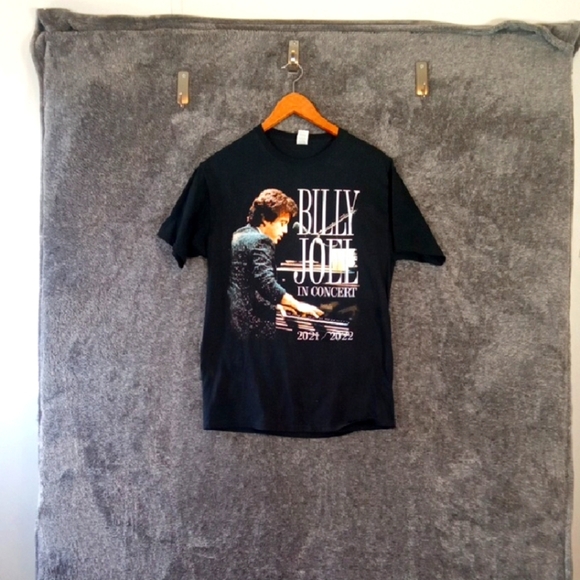 Billy Joel Black Concert Graphic Tee 2021/22 Womens Medium - Picture 1 of 9